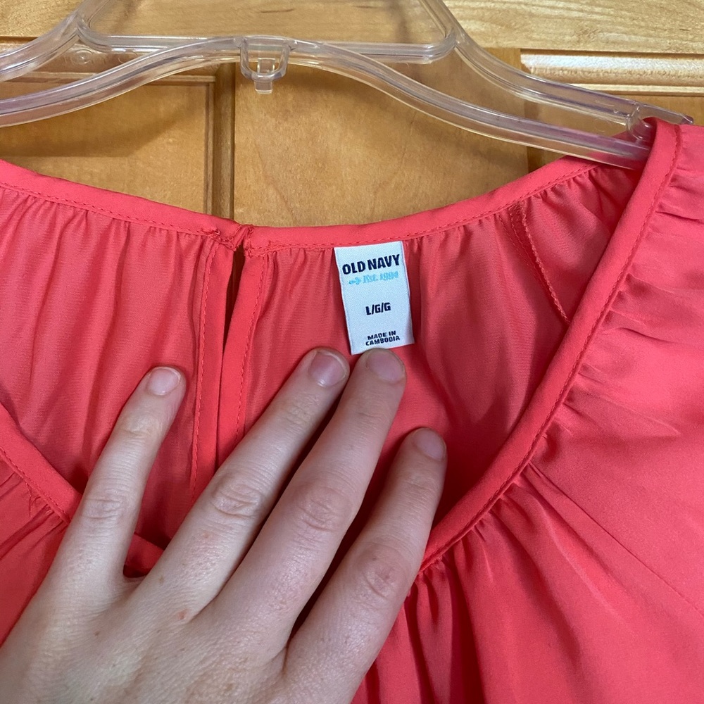 Old Navy Top - Picture 2 of 2